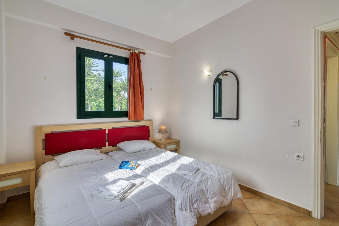 Analipsi Beach Front Villas - Happy Rentals Kastron  ภายนอก รูปภาพ