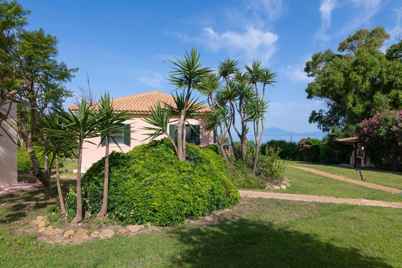 Analipsi Beach Front Villas - Happy Rentals Kastron  ภายนอก รูปภาพ